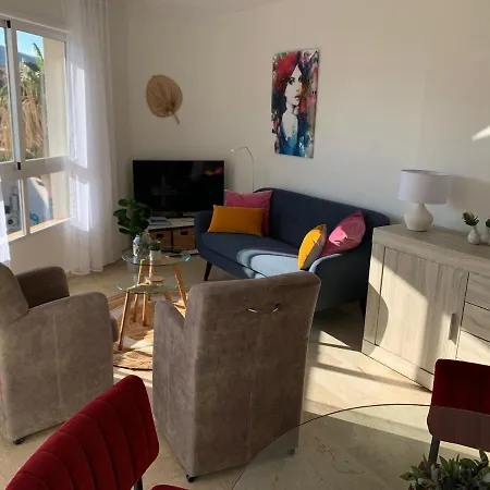 Mistral Apartment *